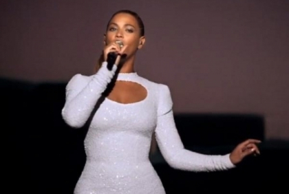 Clipul care a creat isterie internationala! Beyonce la Ziua Mondiala a Ajutorului Umanitar - VIDEO Clipul care a creat isterie internationala! Beyonce la Ziua Mondiala a Ajutorului Umanitar - VIDEO