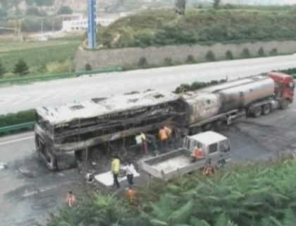 36 de oamenii au ars de vii intr-un accident cumplit produs in China! 36 de oamenii au ars de vii intr-un accident cumplit produs in China!