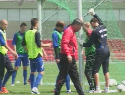 Ion Caras vine cu surprize! Ce echipa va trimite in teren la meciurile cu Anglia si Polonia