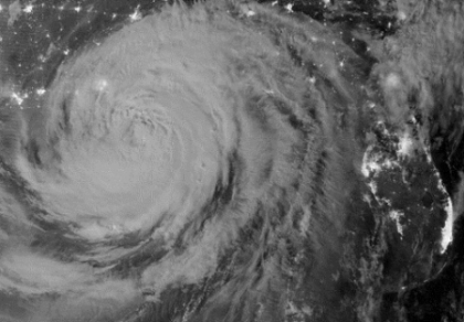 Uraganul Isaac a fost retrogradat la nivelul de furtuna tropicala, dar ameninta in continuare SUA