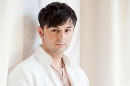 Adrian Ursu, la munca chiar de ziua sa! Cum se simte artistul la 29 de ani Adrian Ursu, la munca chiar de ziua sa! Cum se simte artistul la 29 de ani