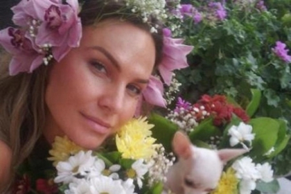 Mai sexy ca niciodata. Anna Lesko, aparitie incendiara in costum de baie de pe plaja
Mai sexy ca niciodata. Anna Lesko, aparitie incendiara in costum de baie de pe plaja