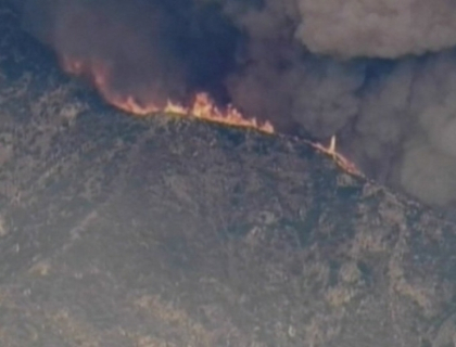 Grav incendiu de vegetatie in California! O padure nationala, mistuita de flacari Grav incendiu de vegetatie in California! O padure nationala, mistuita de flacari