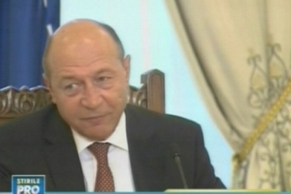 Traian Basescu spera ca denumirea de limba romana va fi introdusa in Constitutia Republicii Moldova