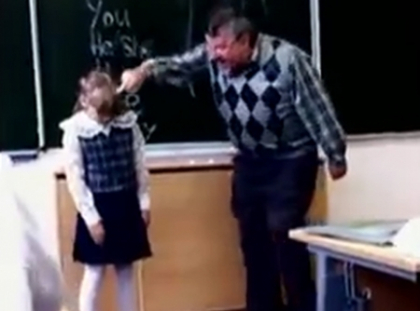 FAZA ZILEI vine din Rusia! Ce pateste un profesor agresiv care striga la o eleva! Reactia fetei, de milioane