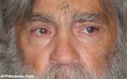 Celebrul criminal Charles Manson isi lanseaza un album de muzica, inregistrat in inchisoare. AUDIO Celebrul criminal Charles Manson isi lanseaza un album de muzica, inregistrat in inchisoare. AUDIO
