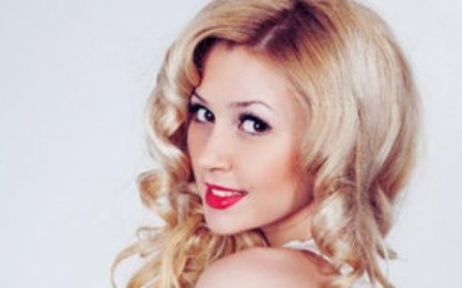 "Sunt un diavol in fusta". Pozele postate online de o fata de 16 ani au infuriat-o pe mama ei celebra "Sunt un diavol in fusta". Pozele postate online de o fata de 16 ani au infuriat-o pe mama ei celebra