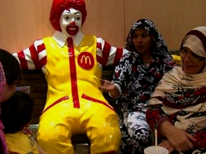 Strategie de marketing inedita. Cum vrea McDonald\'s sa-i convinga pe indieni sa manance la fast-food Strategie de marketing inedita. Cum vrea McDonald\'s sa-i convinga pe indieni sa manance la fast-food