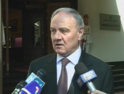 Nicolae Timofti nu crede, dar spera! Vezi pronosticul presedintelui pentru meciul cu Anglia Nicolae Timofti nu crede, dar spera! Vezi pronosticul presedintelui pentru meciul cu Anglia