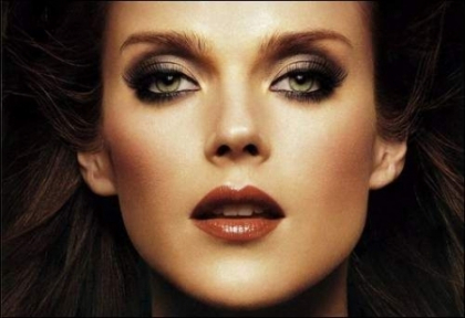 Trucuri pentru noi combinatii de make-up! Cum sa te machiezi in functie de zodie - FOTO
