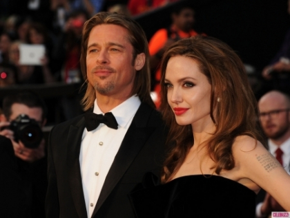 NUNTA ANULUI: Brad Pitt confirma casatoria cu Angelina Jolie. George Clooney le va fi usier