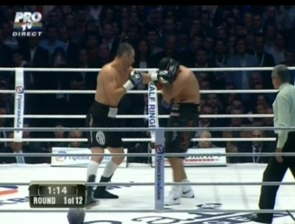 Kliciko ramane campion mondial. Manuel Charr a refuzat sa paraseasca ringul