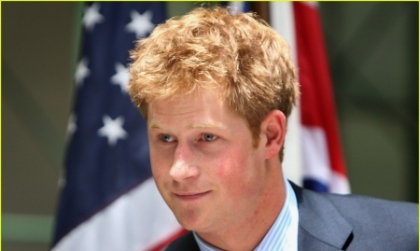 "Royal Blush" sau cum au ajuns imaginile cu printul Harry gol pe eticheta unei sticle de vin - FOTO "Royal Blush" sau cum au ajuns imaginile cu printul Harry gol pe eticheta unei sticle de vin - FOTO