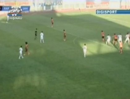 Gol senzational de la Herea. Rapid Bucuresti a remizat cu Sahtior Donetk, scor 1 la 1 Gol senzational de la Herea. Rapid Bucuresti a remizat cu Sahtior Donetk, scor 1 la 1