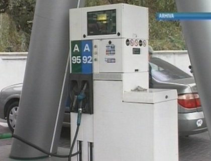 Ghimpu a renuntat la afacerile cu produse petroliere: Nu trebuie sa va intereseze banii mei Ghimpu a renuntat la afacerile cu produse petroliere: Nu trebuie sa va intereseze banii mei