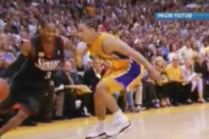 Celebri si risipitori. Baschetbalistii Iverson si Rodman au risipit milioane pe avioane si petreceri Celebri si risipitori. Baschetbalistii Iverson si Rodman au risipit milioane pe avioane si petreceri