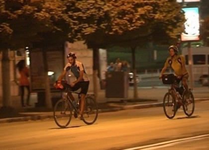 Pe bicicleta, din Italia pana in Moldova! Cum si-au petrecut vacanta de vara doi italieni - VIDEO