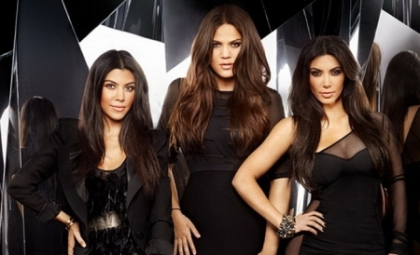 Imagini socante cu Kourtney Kardashian: si-a scos singura copilul la nastere. Fanii au fost uimiti