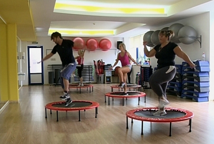 Slabim sarind. Power jumps - un nou tip de fitness in Chisinau. VIDEO