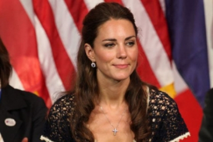 Inca o lovitura pentru Casa Regala: un set nou de imagini cu Kate Middleton goala Inca o lovitura pentru Casa Regala: un set nou de imagini cu Kate Middleton goala