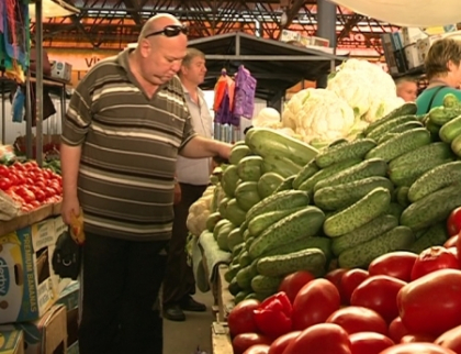 Explozie de preturi la pietele din Chisinau! Aproape toate produsele s-au scumpit! Ce spun comerciantii