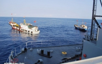 Doua nave chineze au intrat in apele teritoriale japoneze