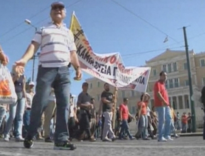 Proteste ample in Spania si in Grecia! La Madrid luptele stradale fac legea. Peste 60 de raniti