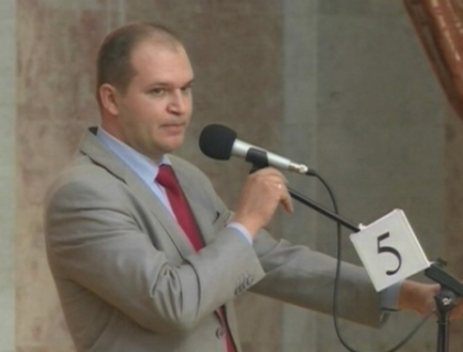 Soc la Parlament! Anuntul facut de un comunist i-a lasat cu gura cascata pe deputati Soc la Parlament! Anuntul facut de un comunist i-a lasat cu gura cascata pe deputati
