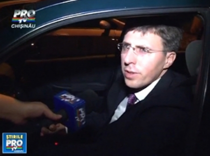 Chirtoaca nu se mai gandeste la nunta: Poate-o stramut pentru al treilea mandat, insa cine stie...