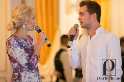 Atmosfera condimentata cu muzica superba! Natalie Toma si Catalin Josan au dat tonul Petrecerii Roz - VIDEO