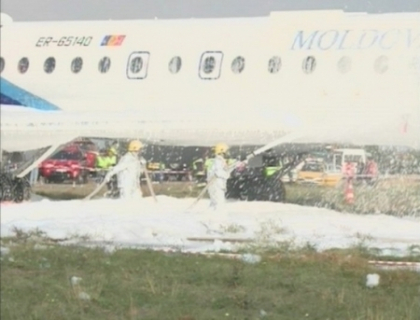 Avion plin cu pasageri, in flacari! Cum s-ar descurca salvatorii din Chisinau in acest caz