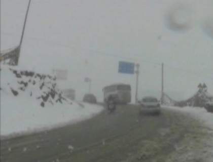 Prima zapada i-a luat prin surprindere pe chinezi! In sud alunecarile de teren au omorat 18 elevi