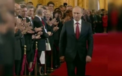 Vladimir Putin implineste 60 de ani. "Sa-l trimitem la pensie", urarea primita de la opozantii sai Vladimir Putin implineste 60 de ani. "Sa-l trimitem la pensie", urarea primita de la opozantii sai