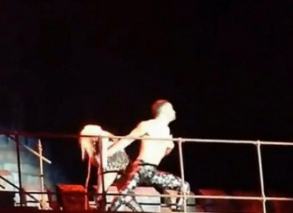 Momente jenante pentru Lady Gaga in Barcelona. A vomitat de patru ori pe scena