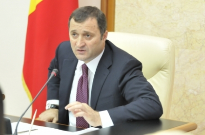 Sedinta cu usile inchise la Ministerul Educatiei! Cum s-au facut achizitiile publice in ultimii ani Sedinta cu usile inchise la Ministerul Educatiei! Cum s-au facut achizitiile publice in ultimii ani