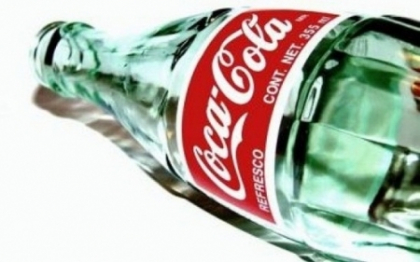 Sfarsitul unei ere. Ultima sticla de Coca-Cola la 0.25 a fost produsa marti si vanduta la licitatie