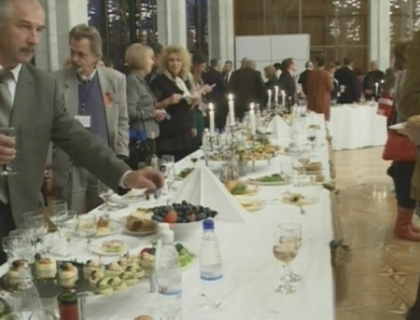 Moldovenii intorsi de peste hotare, la Congresul Diasporei: Am visat sa mancam bucate moldovenesti Moldovenii intorsi de peste hotare, la Congresul Diasporei: Am visat sa mancam bucate moldovenesti