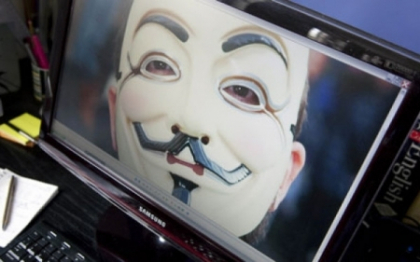 "O idee geniala distrusa de Julian Assange." De ce este Wikileaks atacat de hackerii de la Anonymous "O idee geniala distrusa de Julian Assange." De ce este Wikileaks atacat de hackerii de la Anonymous
