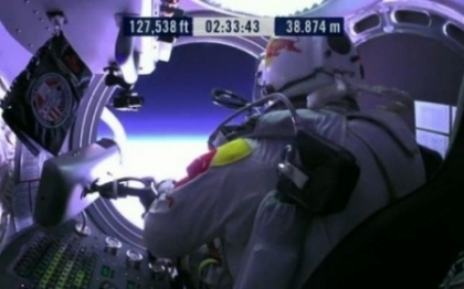SALT SPRE ISTORIE. Ultimele cuvinte rostite de Felix Baumgartner inainte de a sari din COSMOS