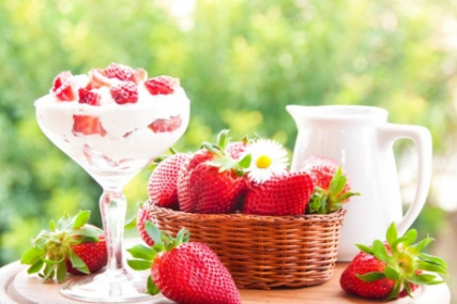 Cum sa faci spuma de capsuni, un desert ideal pentru zilele de vara