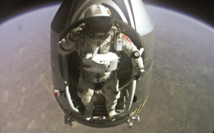"Vreau sa devin pilot de elicopter si sa salvez oameni". Ce urmeaza pentru Felix, omul supersonic