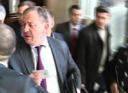 Seful SPP despre altercatiile din Parlament: S-a procedat legal! Ce spun deputatii Seful SPP despre altercatiile din Parlament: S-a procedat legal! Ce spun deputatii