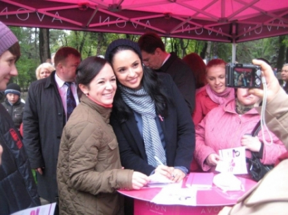 Andreea Marin Banica, ca o pustoaica la Chisinau. Te asteptai la o astfel de tinuta din partea ei?
Andreea Marin Banica, ca o pustoaica la Chisinau. Te asteptai la o astfel de tinuta din partea ei?