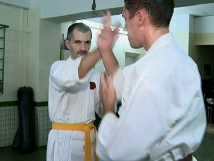 Nevazator, dar luptator. Barbatul care a reusit sa devina avocat si maestru la karate desi nu vede Nevazator, dar luptator. Barbatul care a reusit sa devina avocat si maestru la karate desi nu vede