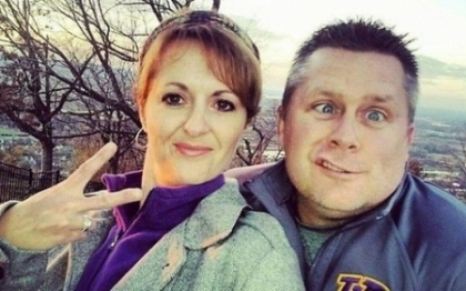 Poza zilei. Doi parinti si-au pedepsit fiica neascultatoare cu ajutorul Facebook-ului Poza zilei. Doi parinti si-au pedepsit fiica neascultatoare cu ajutorul Facebook-ului