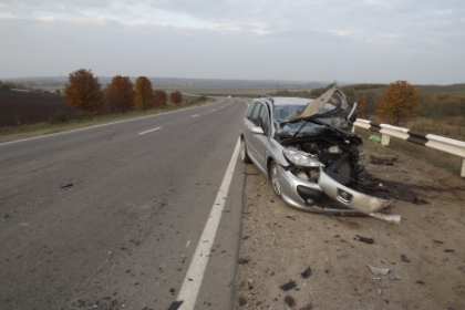 5 raniti dupa ce doua automobile s-au ciocnit FRONTAL la Balti! Una dintre masini avea 180 km/h 5 raniti dupa ce doua automobile s-au ciocnit FRONTAL la Balti! Una dintre masini avea 180 km/h