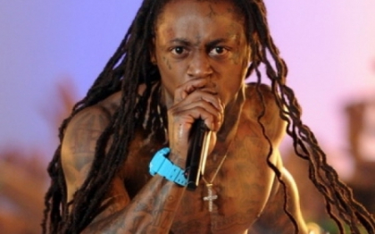 Rapperul Lil Wayne a fost internat de urgenta in spital. Ce a patit in timpul unui zbor Rapperul Lil Wayne a fost internat de urgenta in spital. Ce a patit in timpul unui zbor
