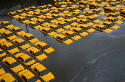 Uraganul SANDY - Bilantul victimelor din New York a ajuns la 18 morti. GALERIE FOTO Uraganul SANDY - Bilantul victimelor din New York a ajuns la 18 morti. GALERIE FOTO