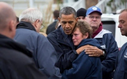 Imaginile pe care "Obama le-a privit socat" dupa uraganul Sandy. Mesajul rostit in fata sinistratilor Imaginile pe care "Obama le-a privit socat" dupa uraganul Sandy. Mesajul rostit in fata sinistratilor