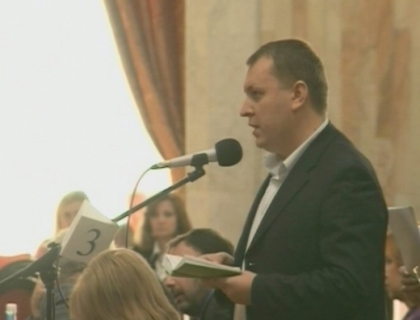 "Plahotniuc sa-si dea demisia ca sa poata pleca in Cipru si Marea Britanie, unde e cercetat penal"